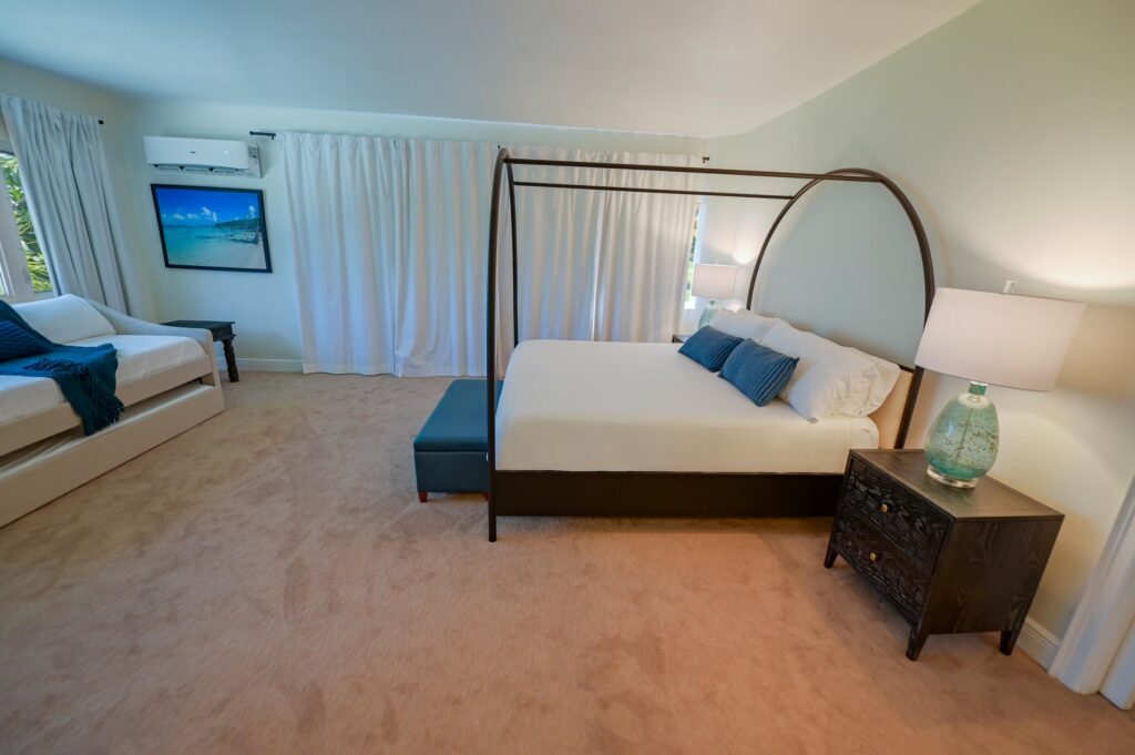 Waterfront Beach House Master Bedroom 2 Junior Suite Room Nassau Bahamas Private House Rental Mar Y Sol